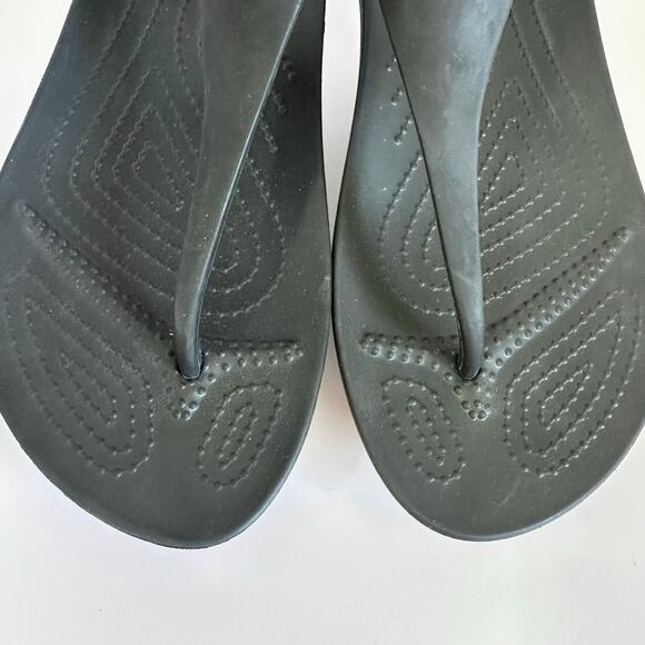 Crocs Sexi flip flop t-strap comfort rubber sandal in black women's size 10 - Picture 11 of 13